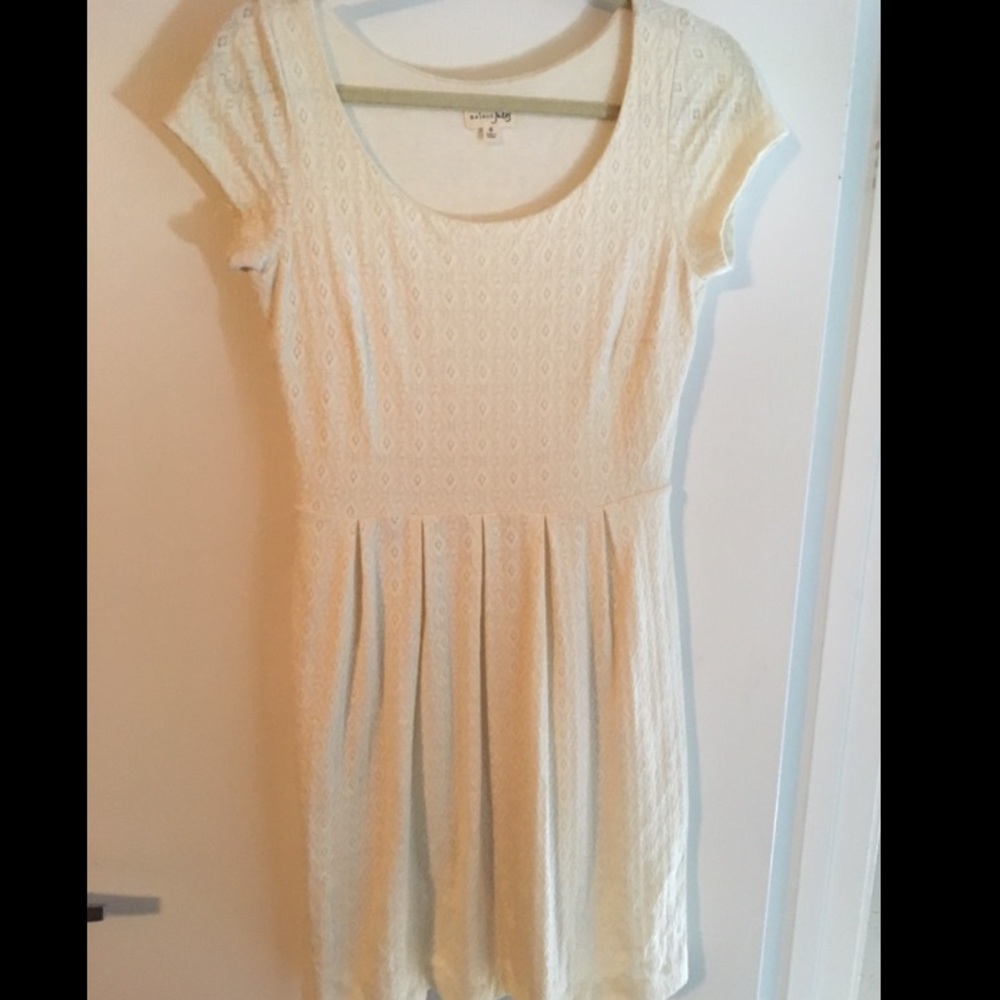 Cream colored a-line fit & flare dress w/ pockets